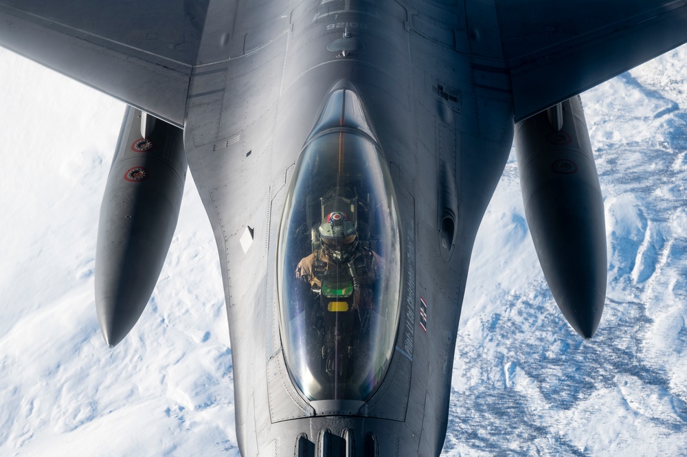 97th ARS refuels 180th Fighter Wing during AE22