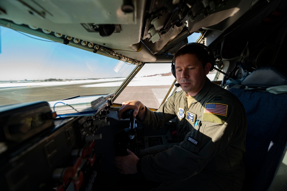 97th ARS refuels 180th Fighter Wing during AE22