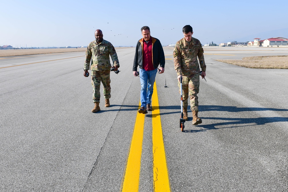 31st OSS Airmen train on contingency response procedures