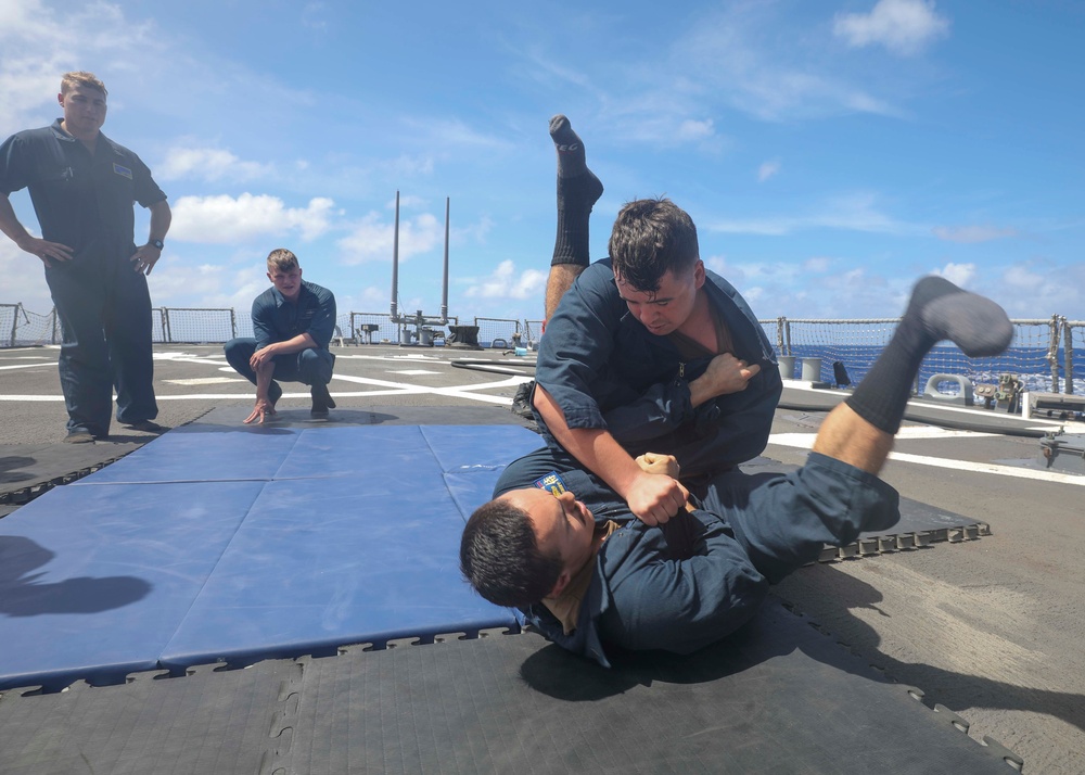 Sailors Conduct VBSS Training on Higgins