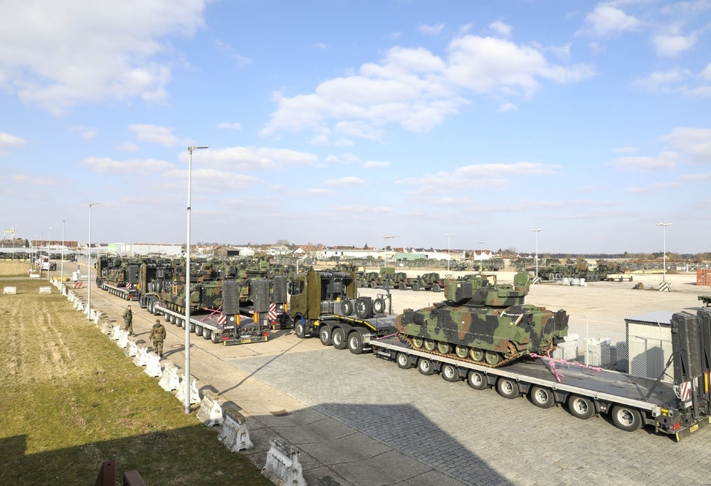 German Heavy Equipment Transport Systems transport U.S. equipment