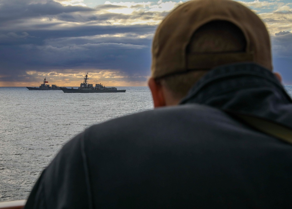 USS Porter (DDG 78) In Formation