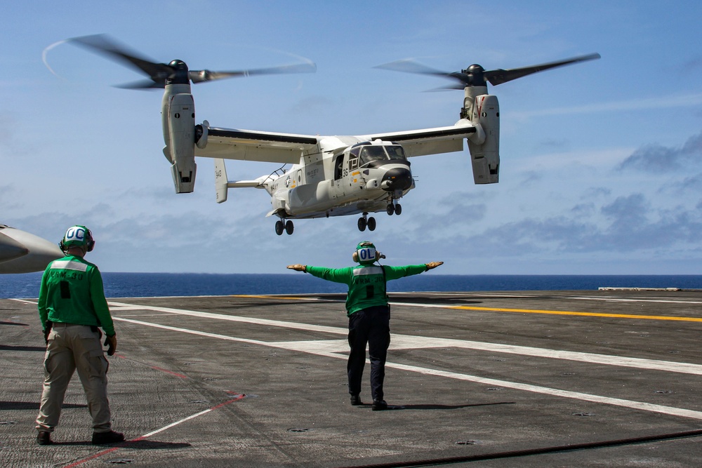 Abraham Lincoln conducts flight operations