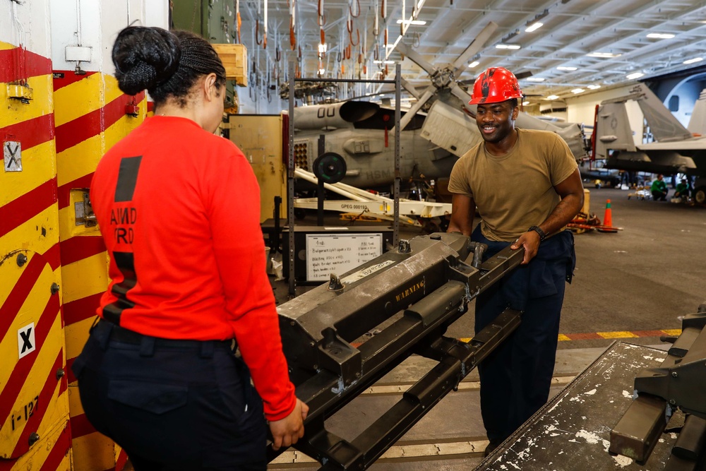 Abraham Lincoln Sailors conduct maintenance