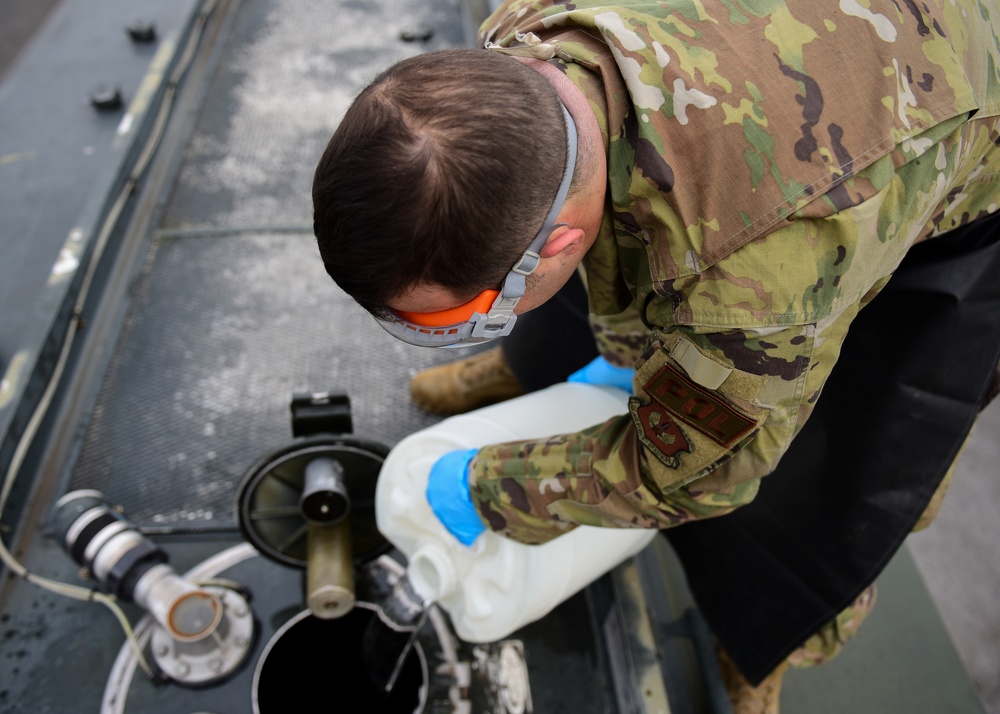 31st Logistics Readiness Squadron Airmen prepare for F-16C Fighting Falcons arrival in Croatia