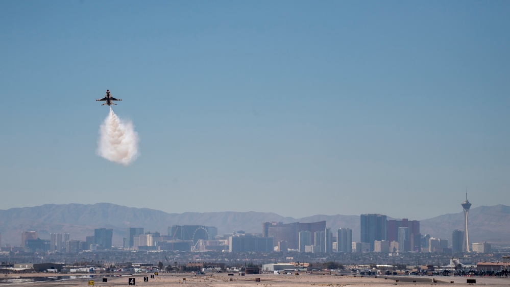 Thunderbirds perform for COMACC certification