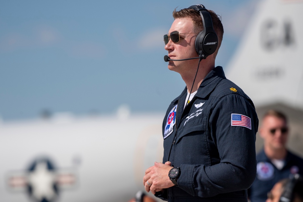 Thunderbirds perform for COMACC certification