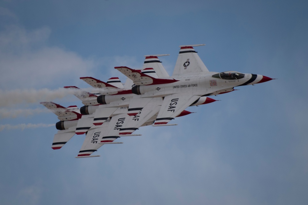 Thunderbirds perform for COMACC certification