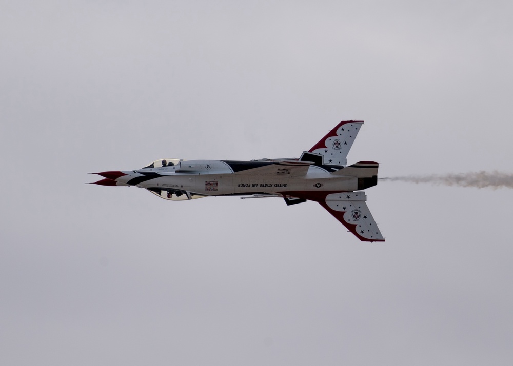 Thunderbirds perform for COMACC certification