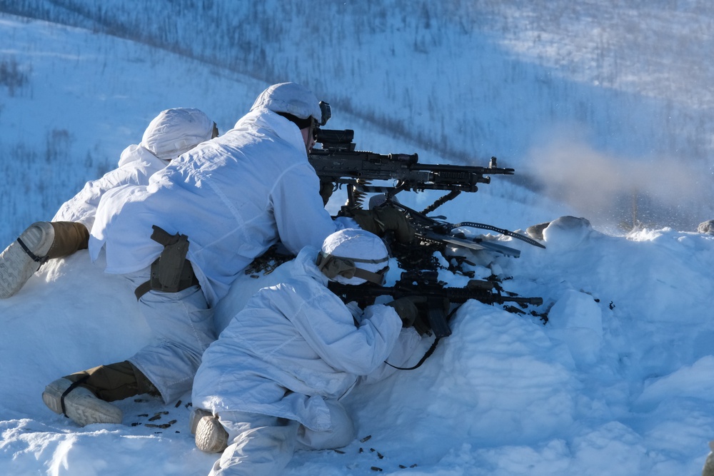 1-5 Infantry Conducts a Live Fire Exercise (2 of 6)