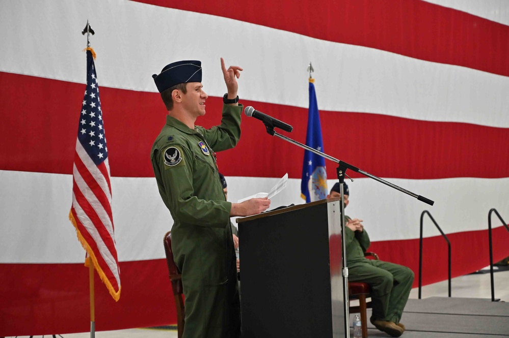 550th Fighter Squadron Changes Hands