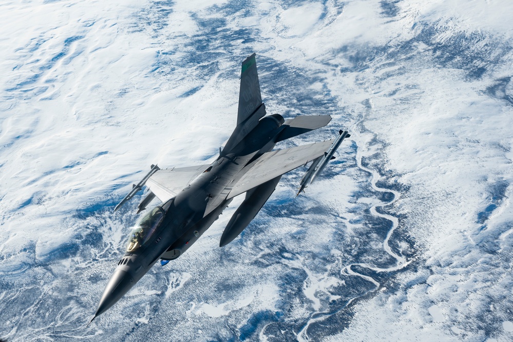 97th ARS refuels 180th Fighter Wing during AE22