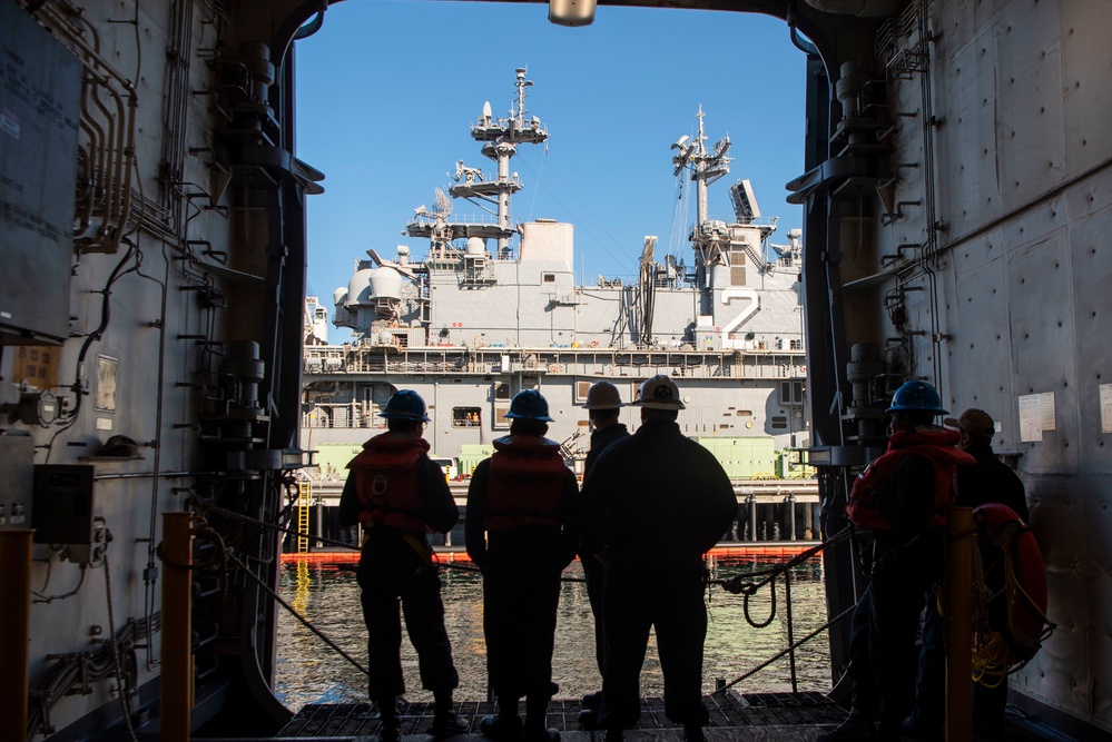 USS Anchorage departs from Naval Base San Diego