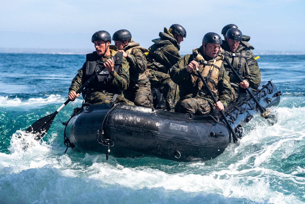 USS Anchorage LCAC Operations