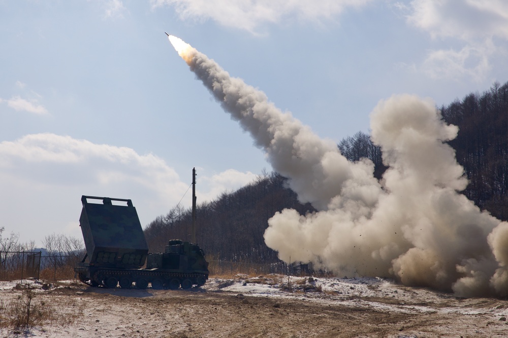 MLRS live-fire exercise