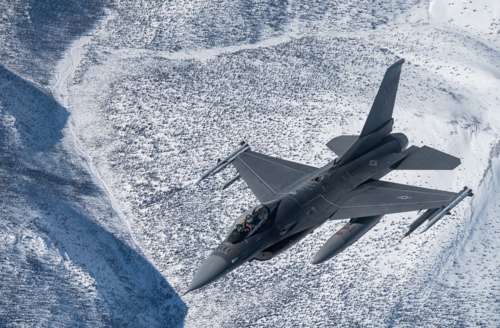 F-16s soar across Alaskan skies