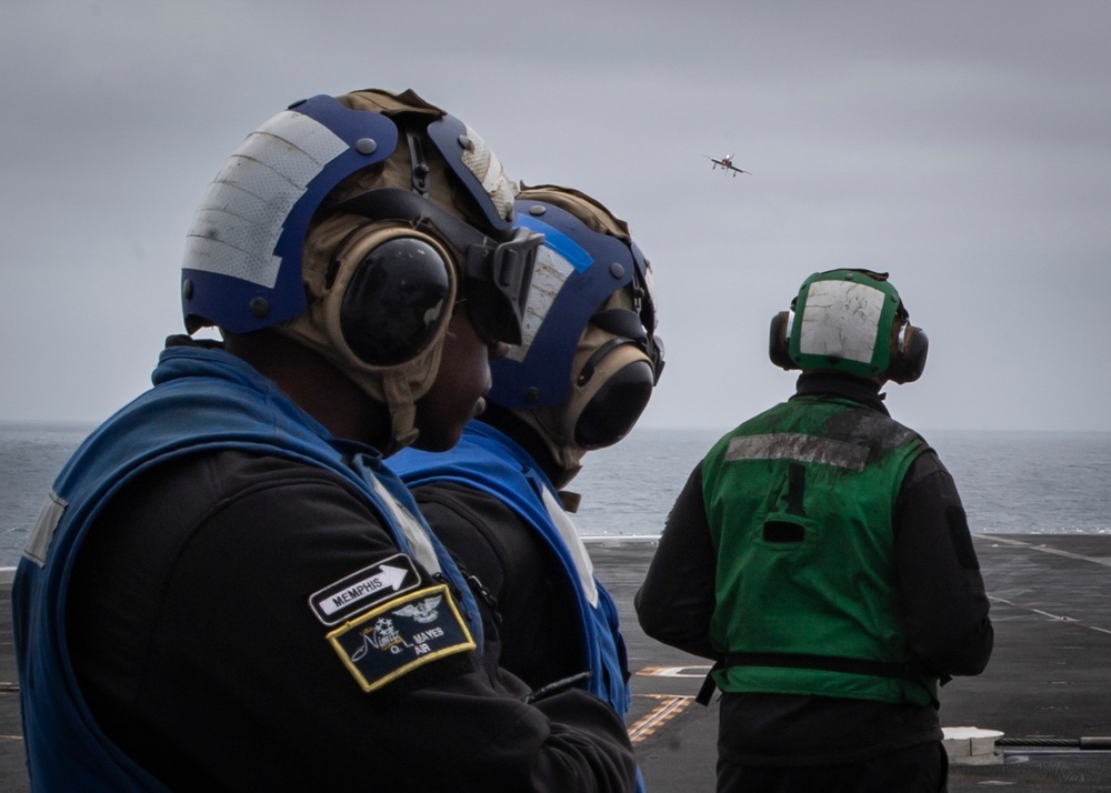 A T-45C Goshawk Approaches The Flight Deck