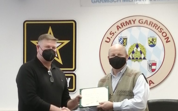 USAG Bavaria recognizes S 3/5 employee for excellent service to the Garmisch community