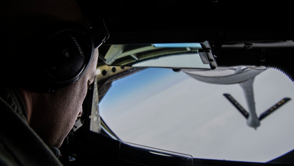 KC-135 refuels aircraft during NOBLE DEFENDER