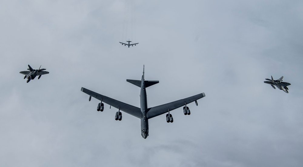 KC-135 refuels aircraft during NOBLE DEFENDER