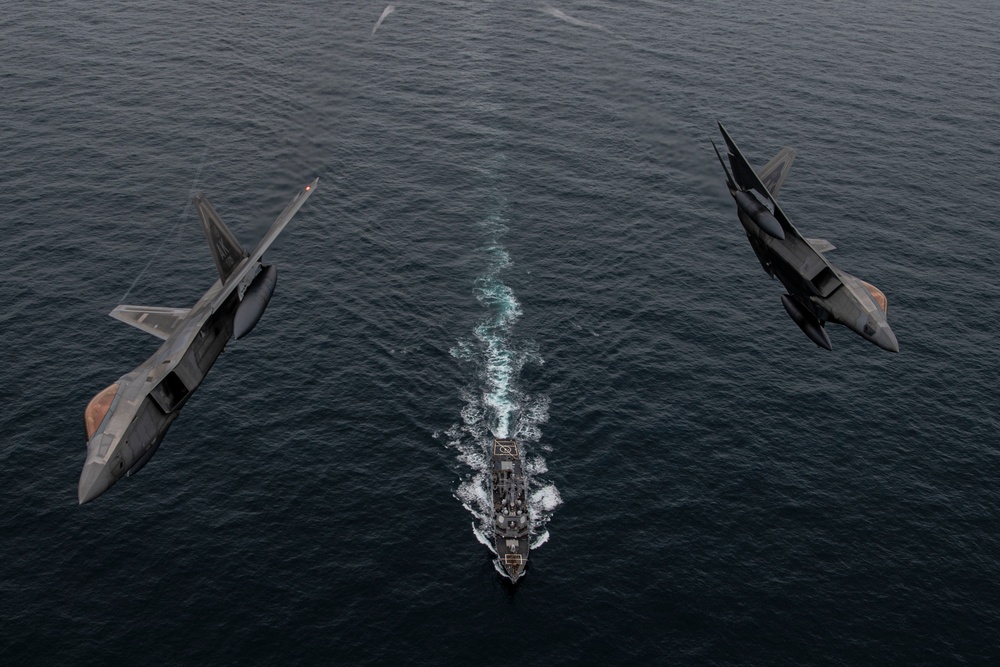 KC-135 refuels aircraft during NOBLE DEFENDER