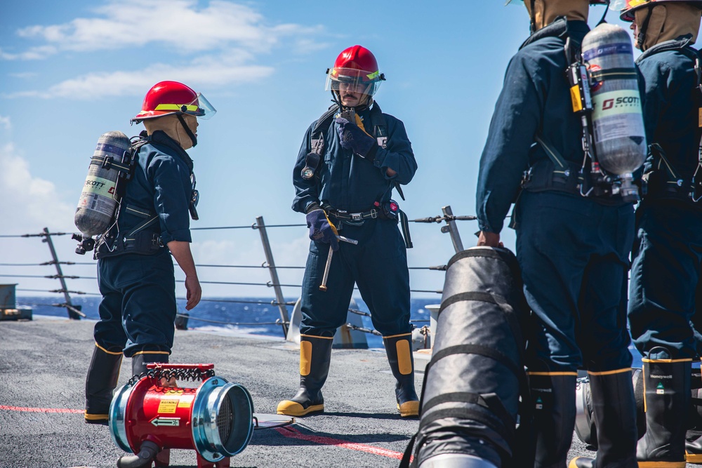 USS Billings Conducts Major Conflagration Drill