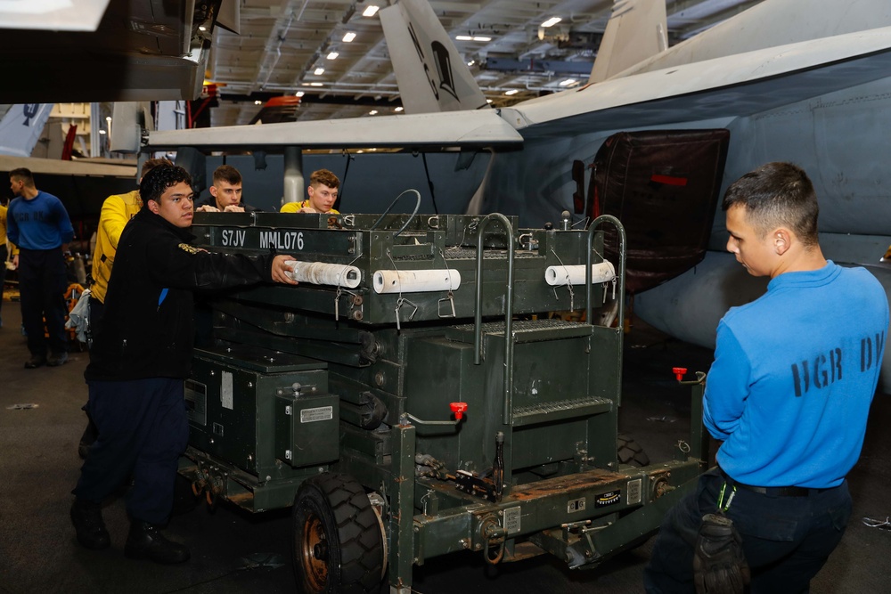 Abraham Lincoln Sailors conduct maintenance