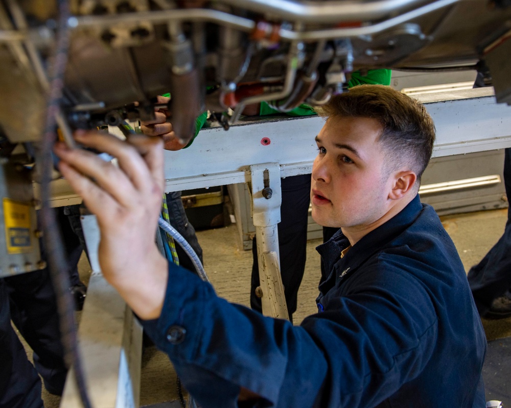 GHWB Sailor Removes After Burner