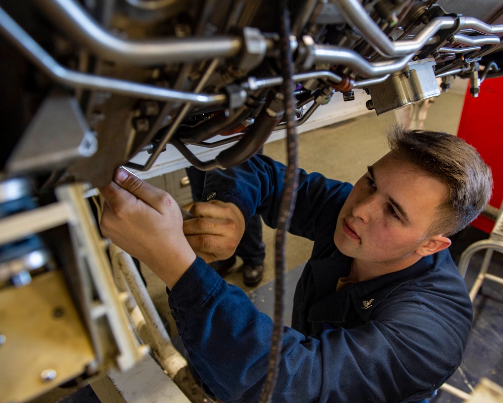 GHWB Sailor Removes After Burner