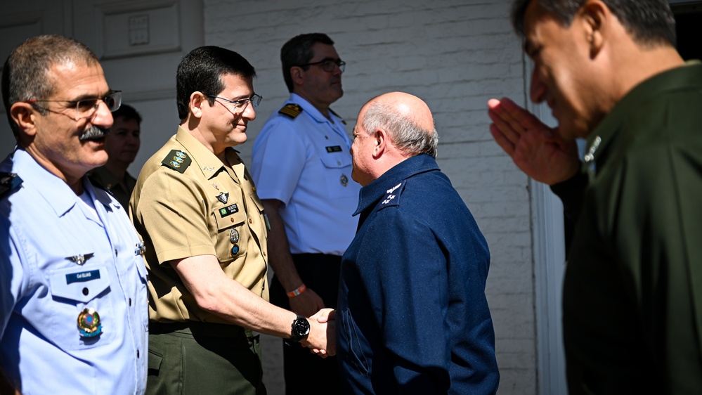 Escola Superior de Guerra Senior Commission Visits the IADC