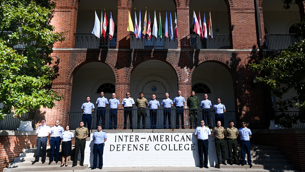 Escola Superior de Guerra Senior Commission Visits the IADC