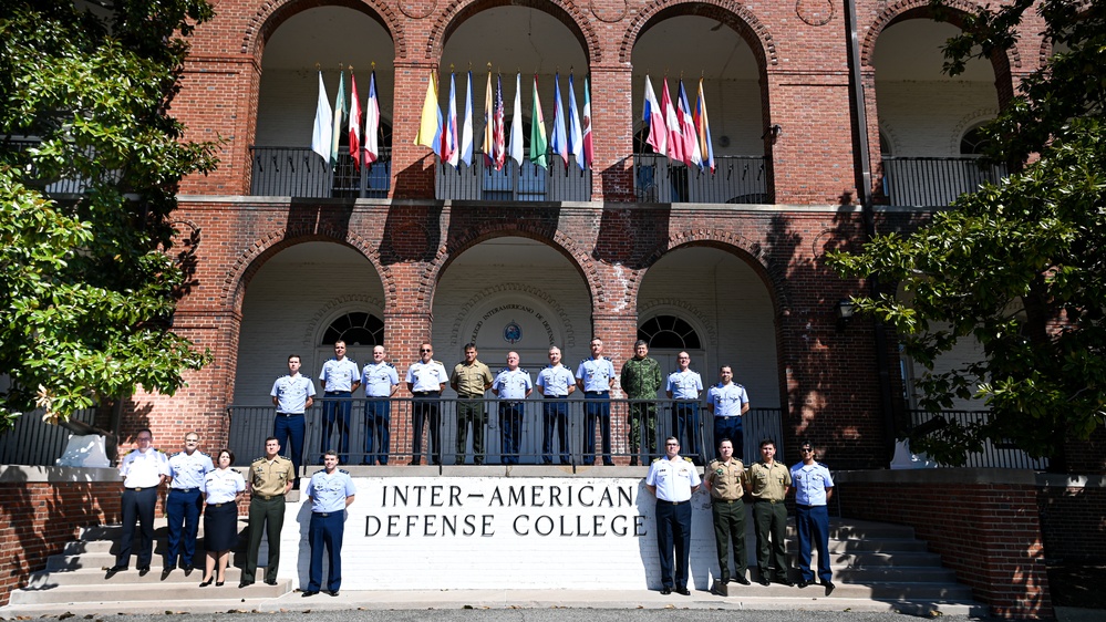 Escola Superior de Guerra Senior Commission Visits the IADC