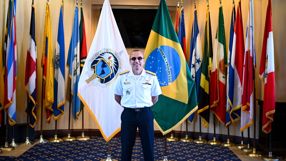 Escola Superior de Guerra Senior Commission Visits the IADC
