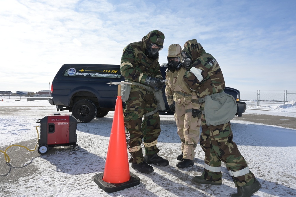 North Dakota Air National Guard Regional Training Site Hosts Cold Weather CBRN Training