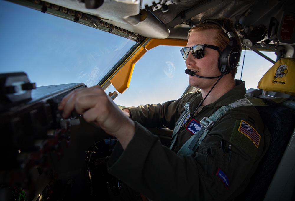 Fueling fighters during AE22