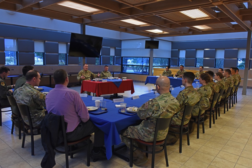 18th AF commander, command chief visit Team McChord