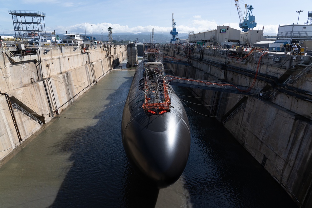 PHNSY &amp; IMF successfully undocks USS Topeka (SSN 754)