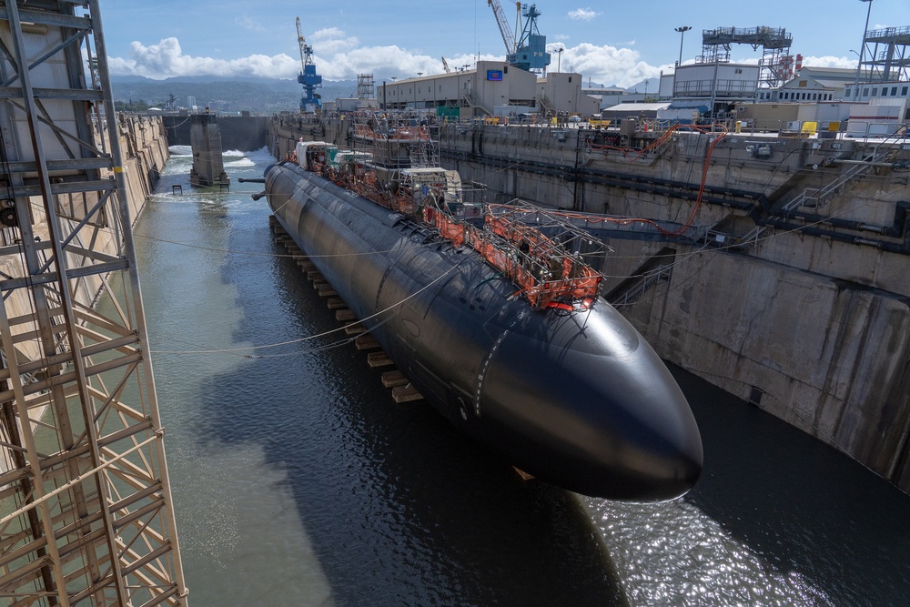 PHNSY &amp; IMF successfully undocks USS Topeka (SSN 754)