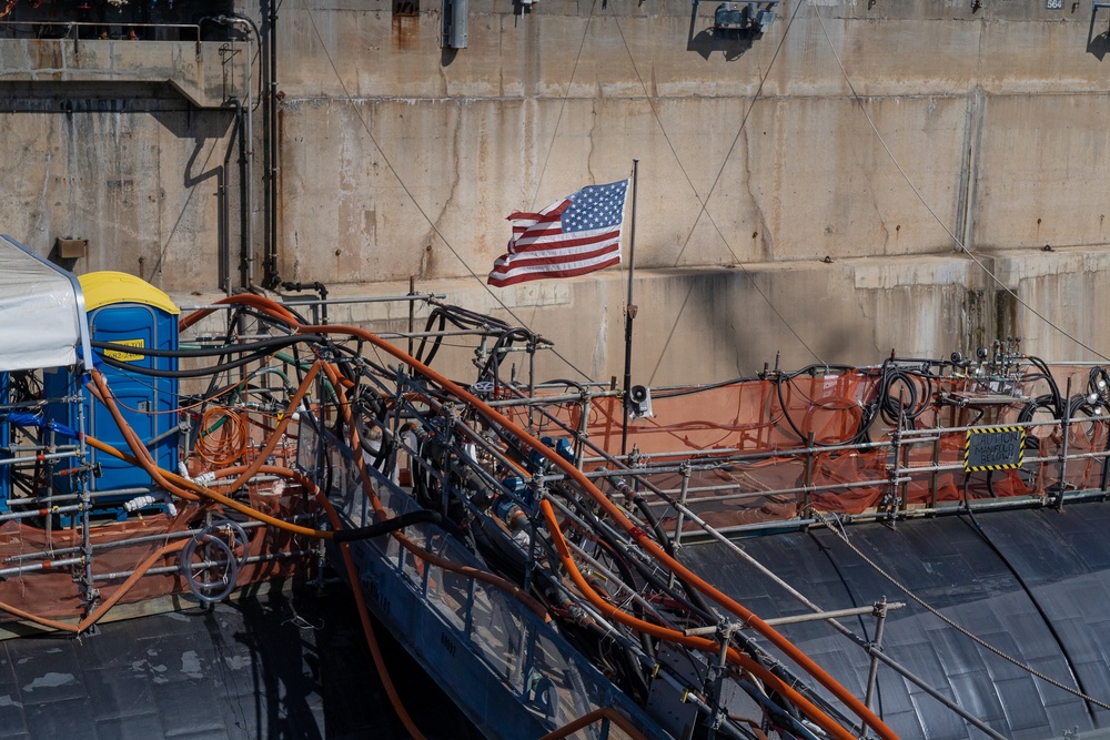 PHNSY &amp; IMF successfully undocks USS Topeka (SSN 754)