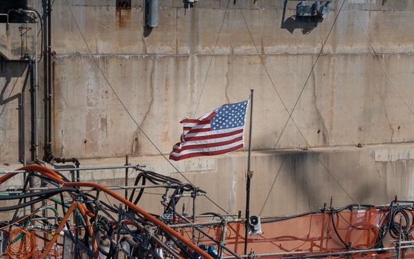 PHNSY &amp; IMF successfully undocks USS Topeka (SSN 754)