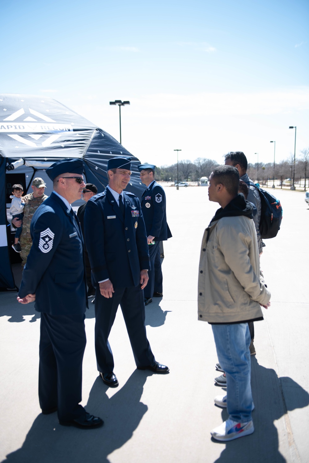 Maj Gen Radliff and Command Chief Malcom Speak with DEP Recruits