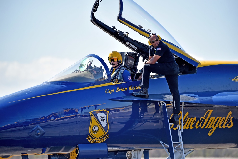 BLUE ANGELS - NAS JRB NEW ORLEANS