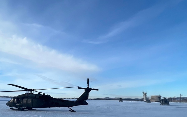 UH-60 Blackhawks ready to take flight for MG Eifler and Gen Flynn