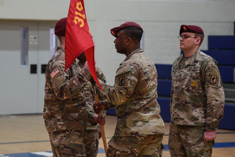 4-319 Airborne Field Artillery Regiment Change of Responsibility