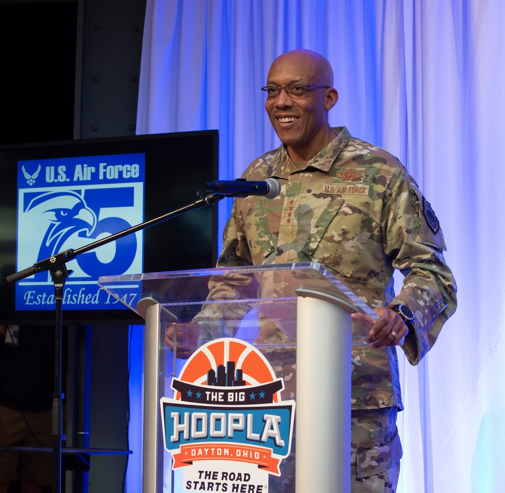 Air Force leaders celebrate USAF 75th anniversary at Big Hoopla