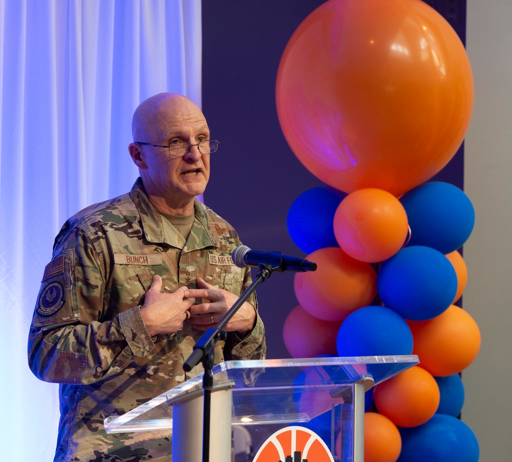 Air Force leaders celebrate USAF 75th anniversary at Big Hoopla