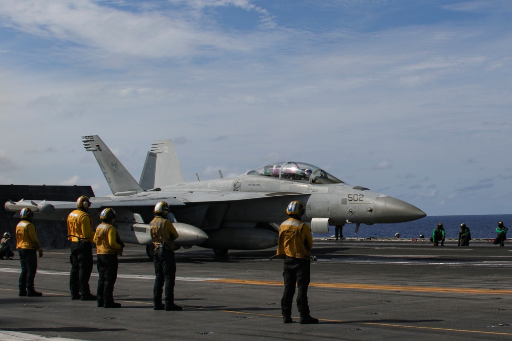 Abraham Lincoln conducts flight operations
