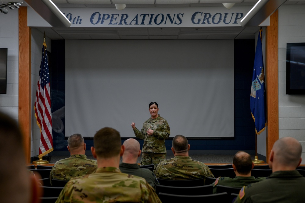 22nd Air Force Commander and Command Chief visit YARS