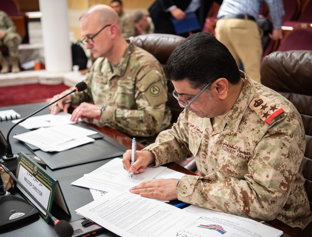 U.S. senior military leaders meet with Kuwait military officials at BPFMR