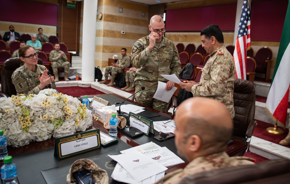 U.S. senior military leaders meet with Kuwait military officials at BPFMR